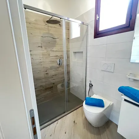 Lorella Μπιμπιόνε